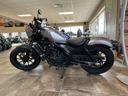 Honda Rebel Custom Upgrade Seat, For Rebel 300/500 - 08R76-K87-A30ZA - Harbor Town Honda & Polaris